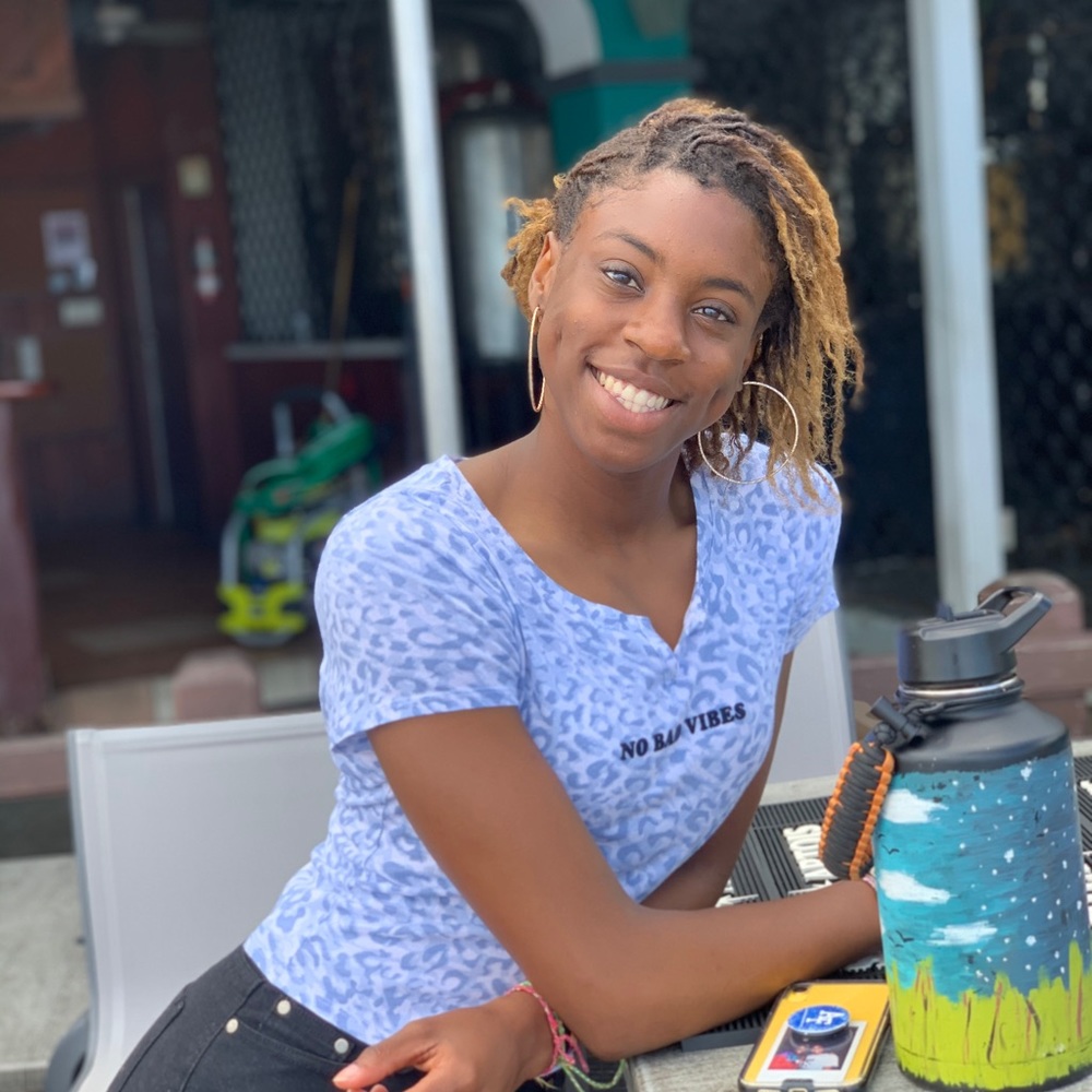 Meet your Posher, Zoe
